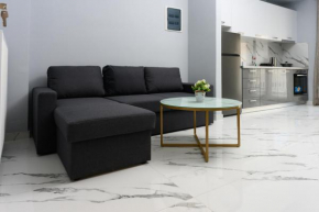 Urban Luxury Side 1